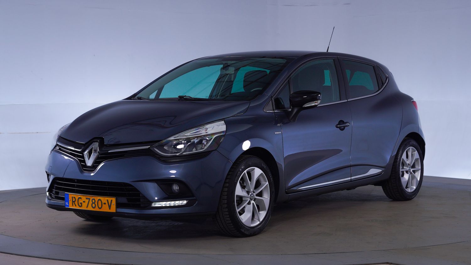 Renault Clio Hatchback 2017 RG-780-V 1