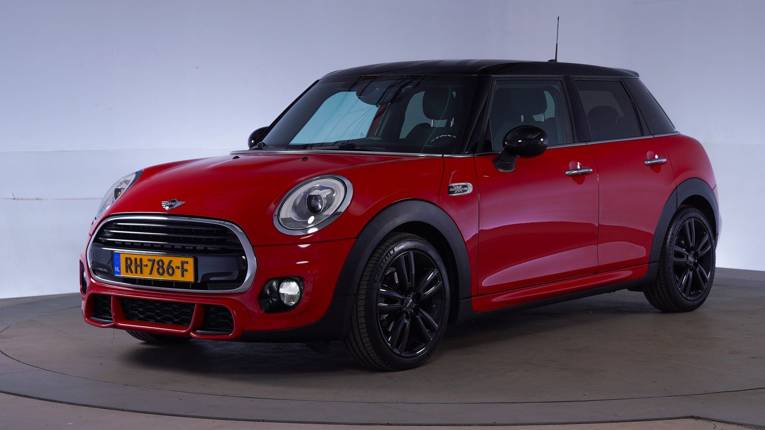 Mini Cooper Hatchback 2017 RH-786-F 1