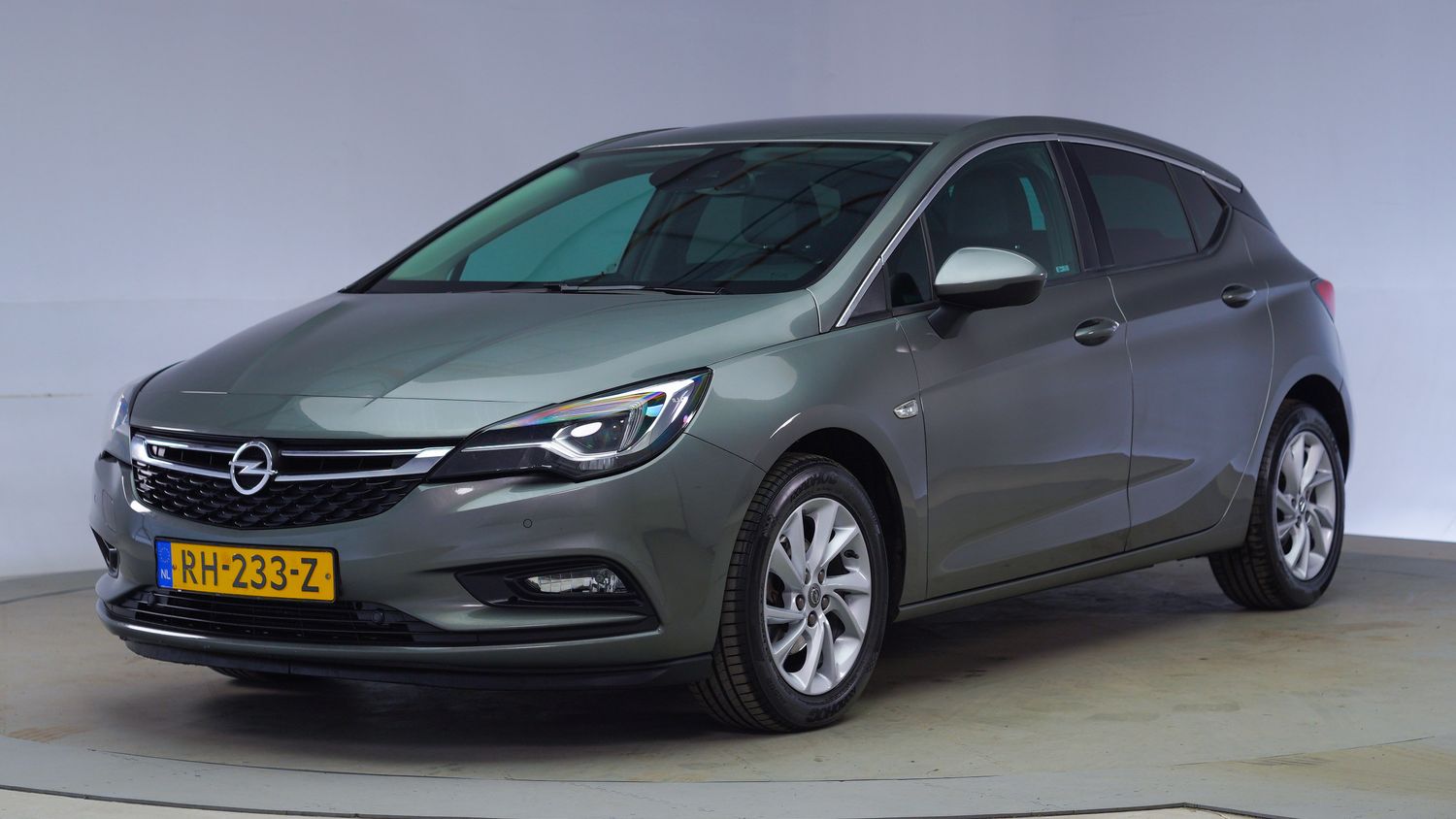 Opel Astra Hatchback 2017 RH-233-Z 1