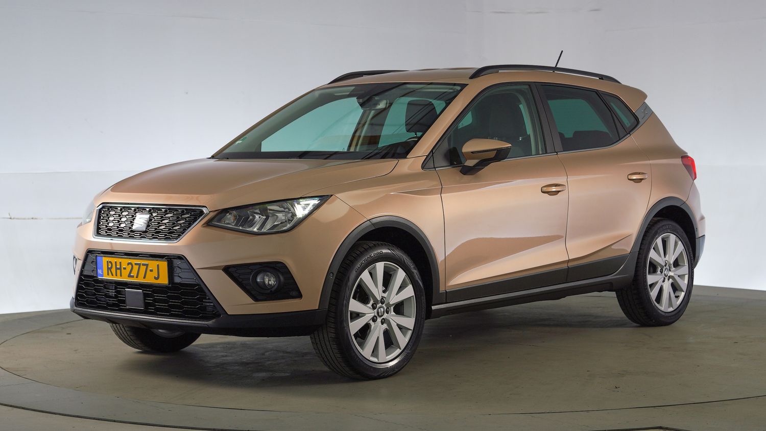 Seat Arona SUV / Terreinwagen 2017 RH-277-J 1