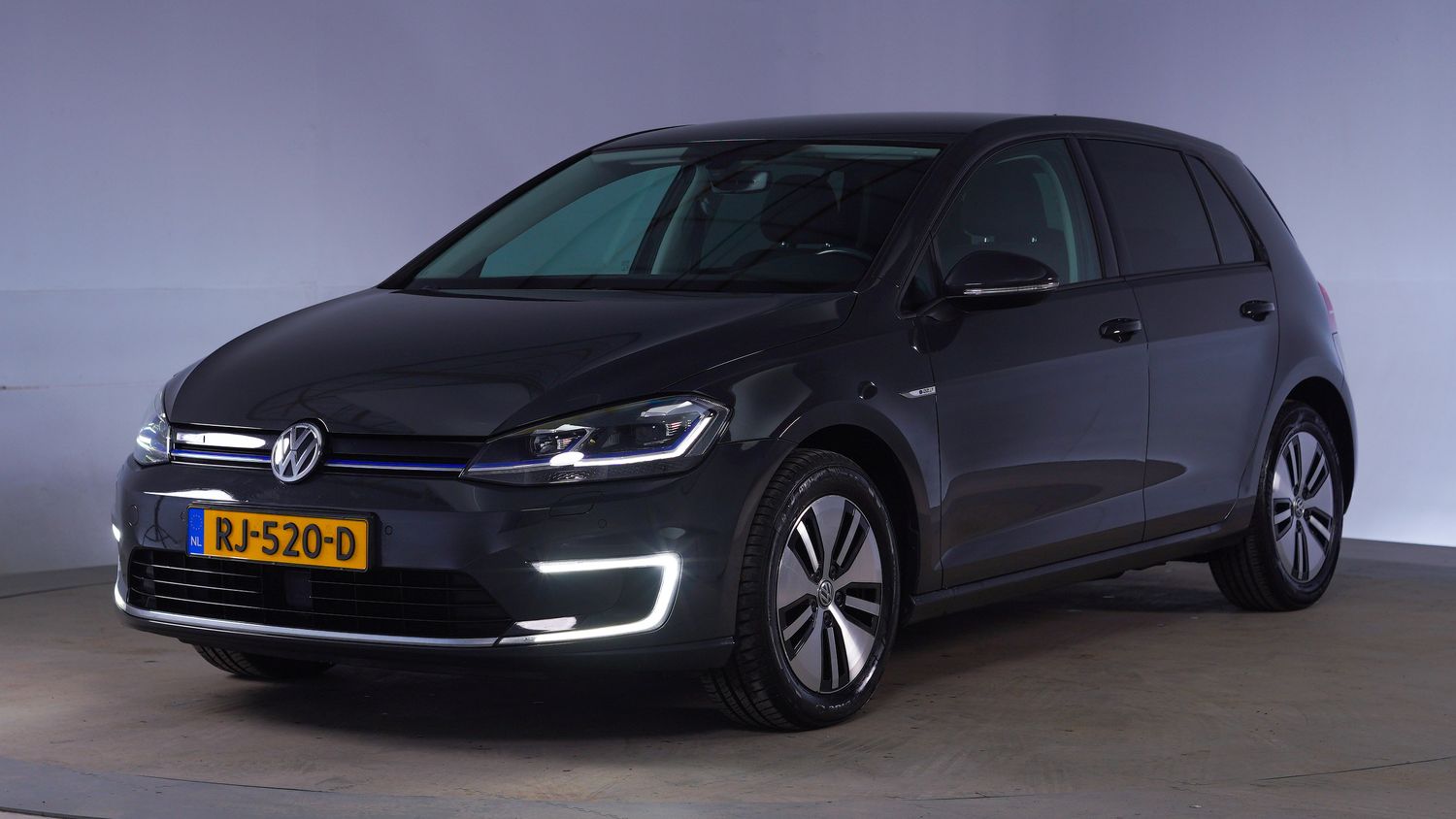 Volkswagen e-Golf Hatchback 2017 RJ-520-D 1