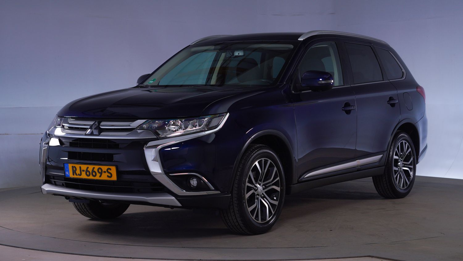 Mitsubishi Outlander SUV / Terreinwagen 2017 RJ-669-S 1