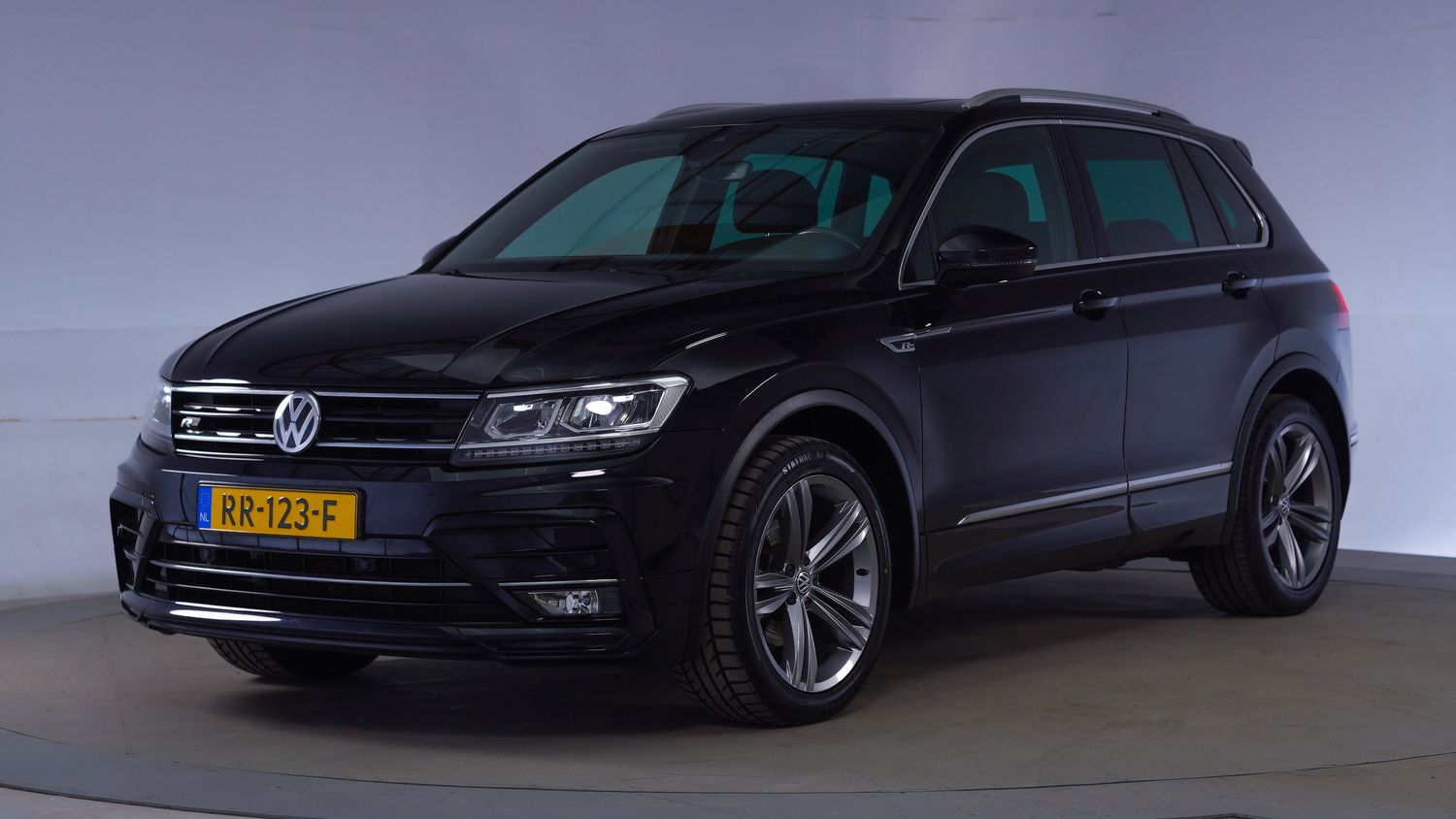 Volkswagen Tiguan SUV / Terreinwagen 2018 RR-123-F 1