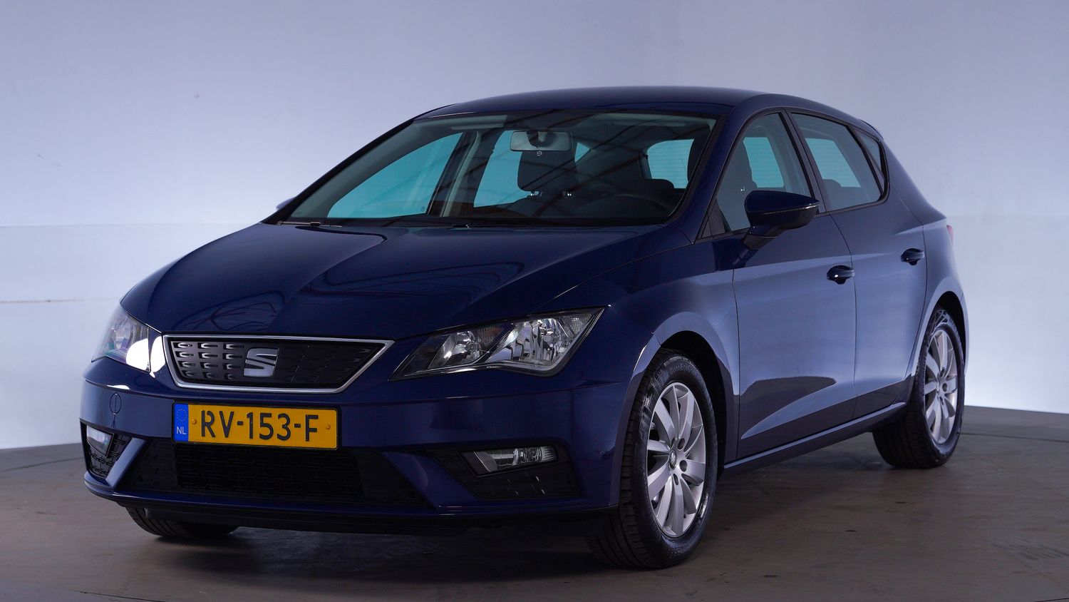 Seat Leon Hatchback 2018 RV-153-F 1