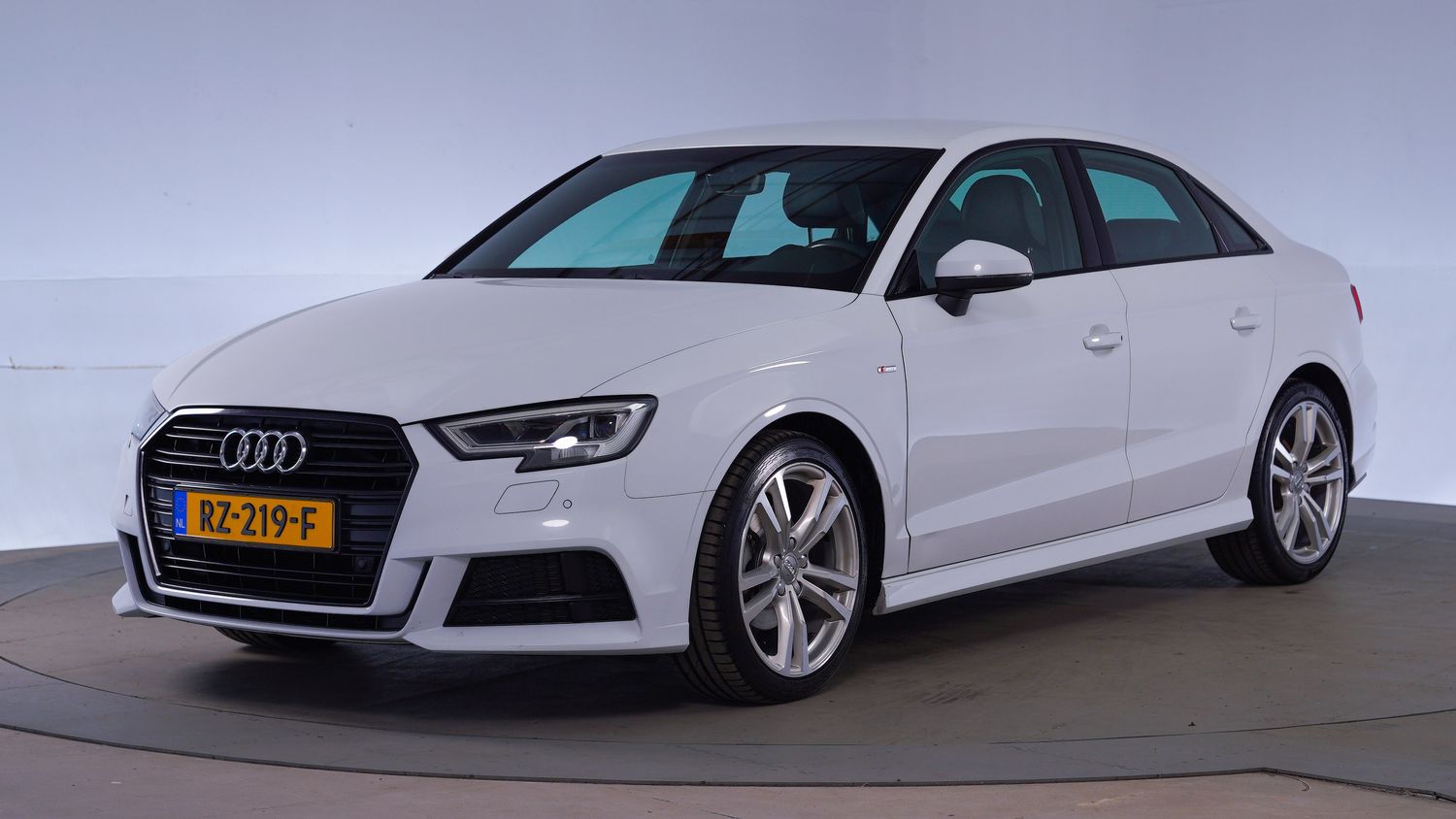 Audi A3 Sedan 2018 RZ-219-F 1