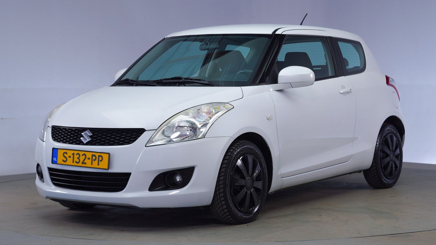 Suzuki Swift Hatchback 2012 S-132-PP 1