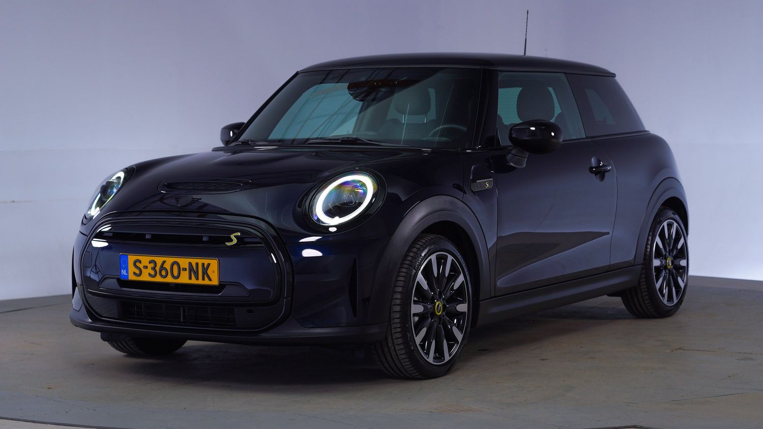 Mini Cooper SE Hatchback 2023 S-360-NK 1