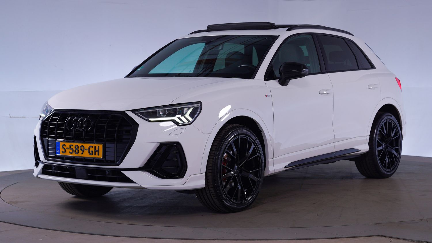 Audi Q3 SUV / Terreinwagen 2019 S-589-GH 1