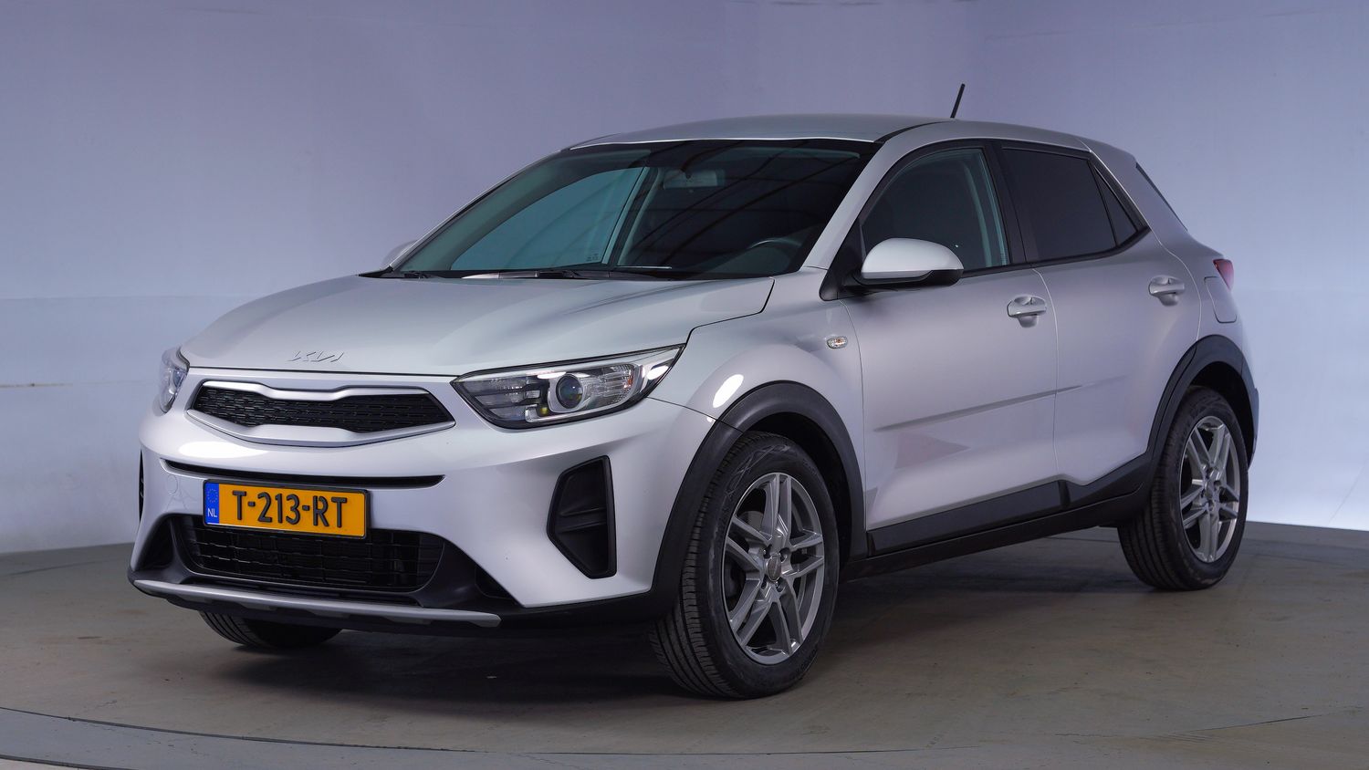 Kia Stonic SUV / Terreinwagen 2022 T-213-RT 1