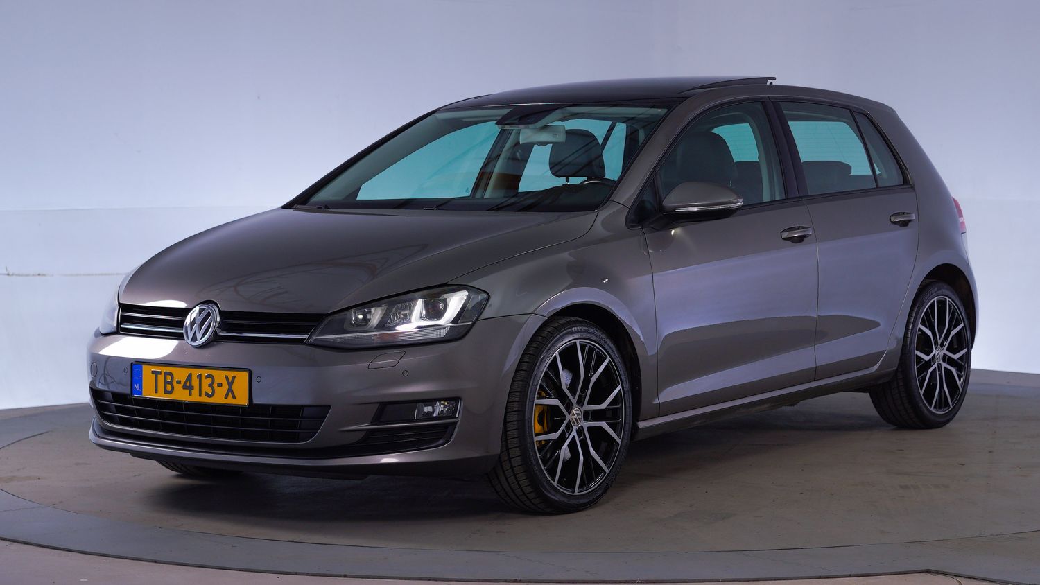 Volkswagen Golf Hatchback 2013 TB-413-X 1