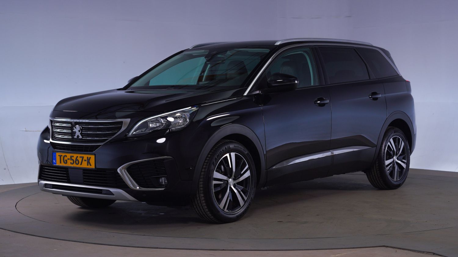 Peugeot 5008 MPV 2018 TG-567-K 1