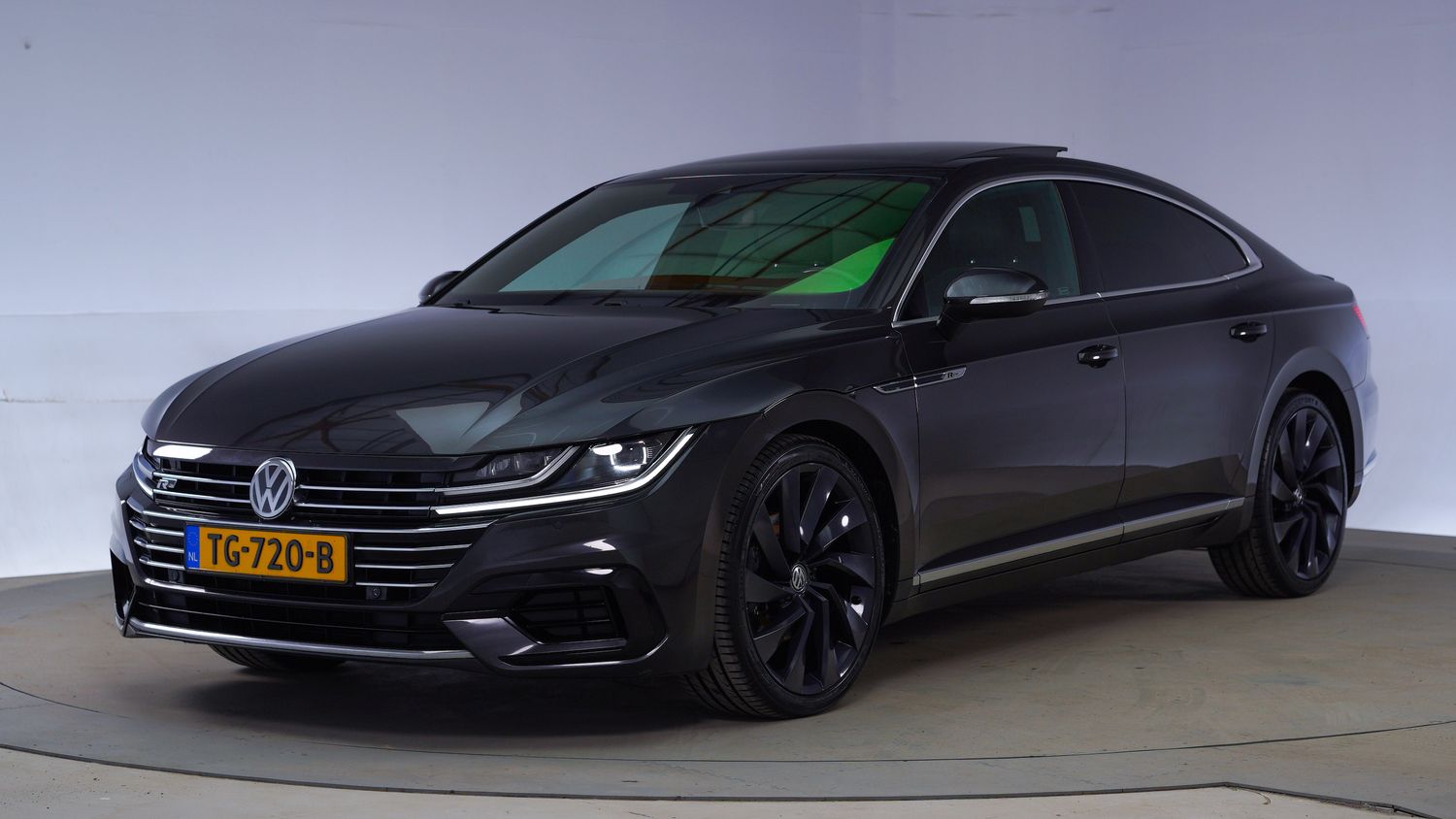 Volkswagen Arteon Hatchback 2018 TG-720-B 1