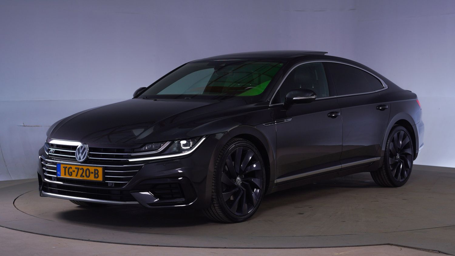 Volkswagen Arteon Hatchback 2018 TG-720-B 1