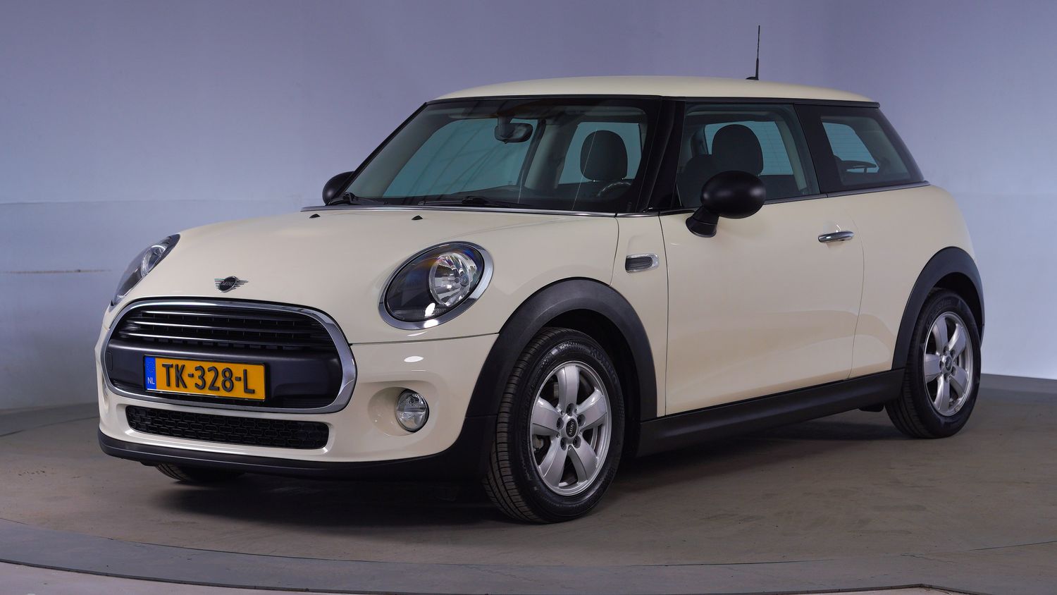 Mini One Hatchback 2018 TK-328-L 1