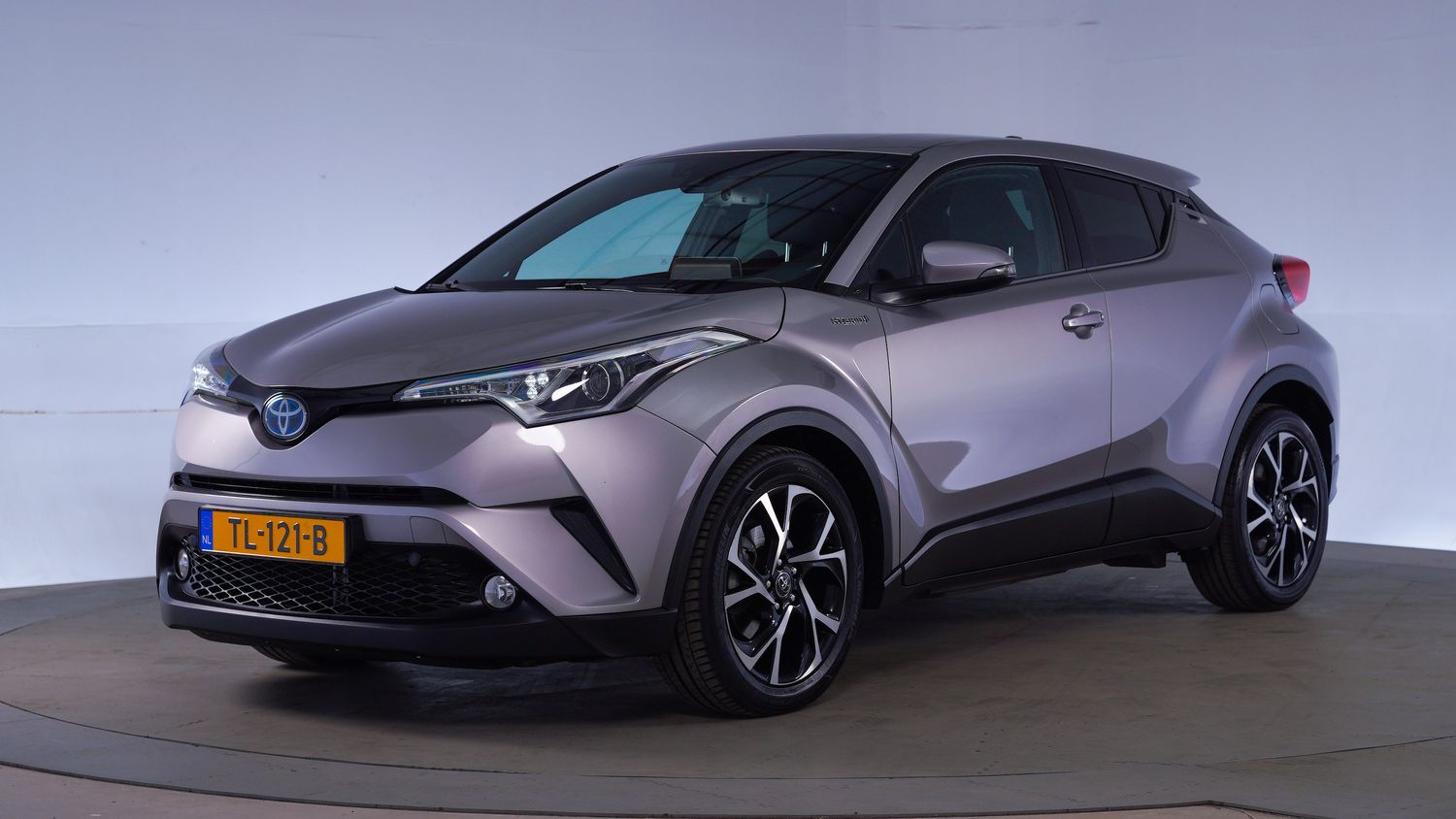 Toyota C-HR SUV / Terreinwagen 2018 TL-121-B 1