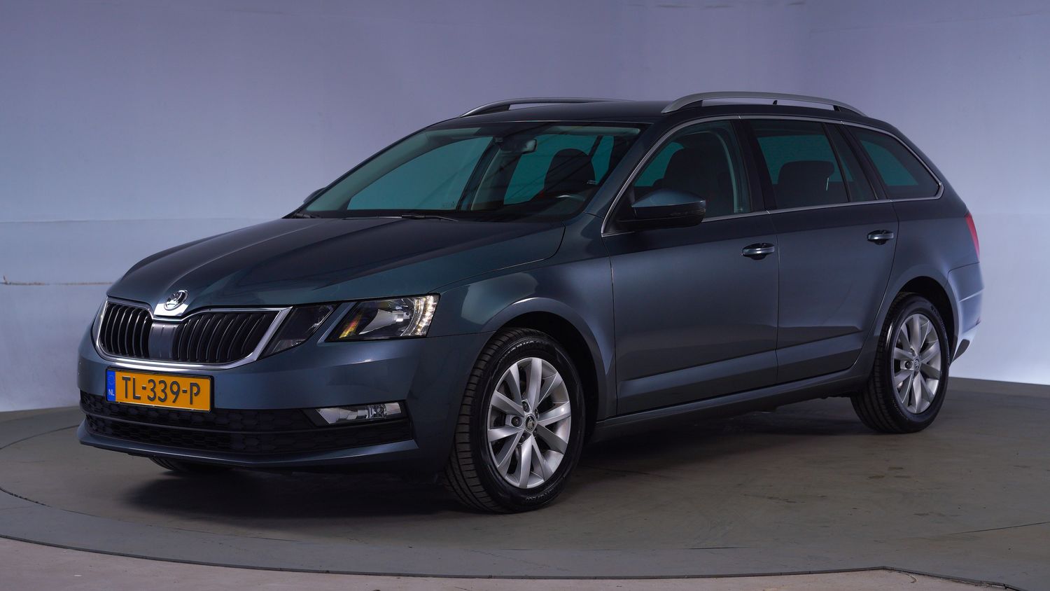 Skoda Octavia Station 2018 TL-339-P 1