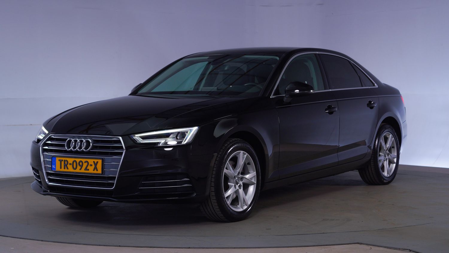 Audi A4 Sedan 2018 TR-092-X 1