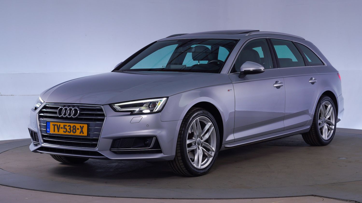Audi A4 Station 2017 TV-538-X 1