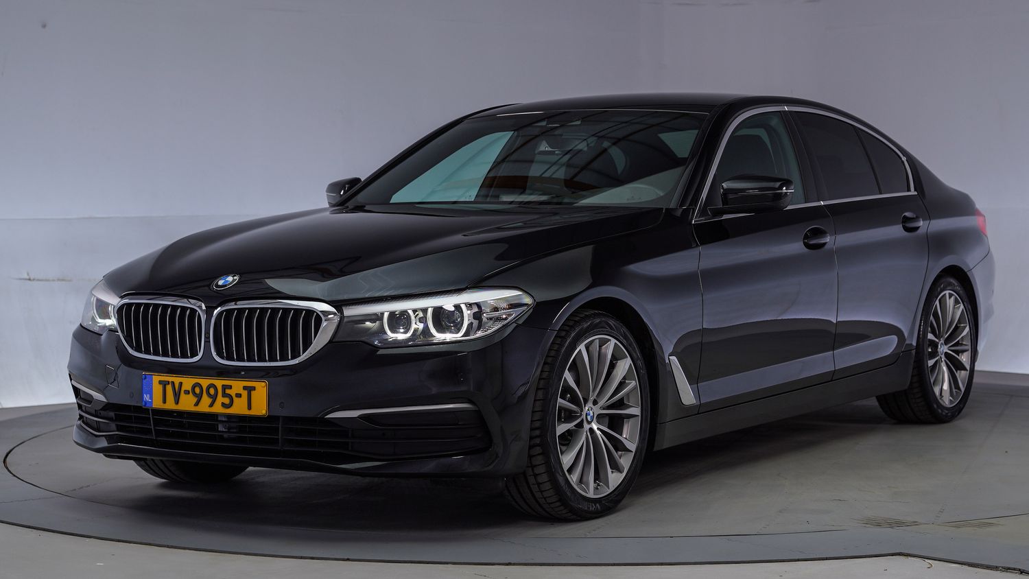 BMW 5-serie Sedan 2018 TV-995-T 1