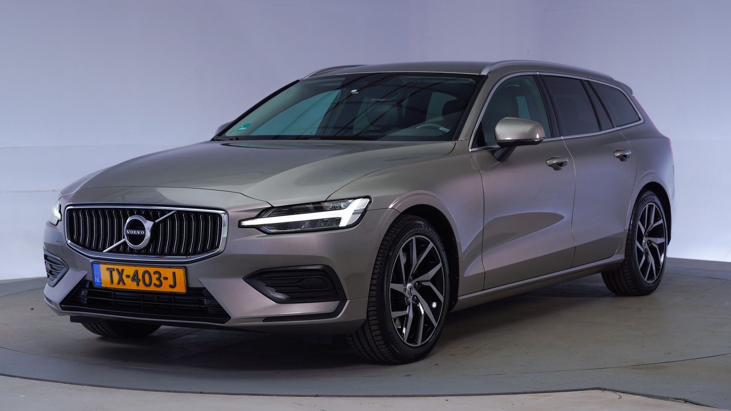 Volvo V60 Station 2018 TX-403-J 1