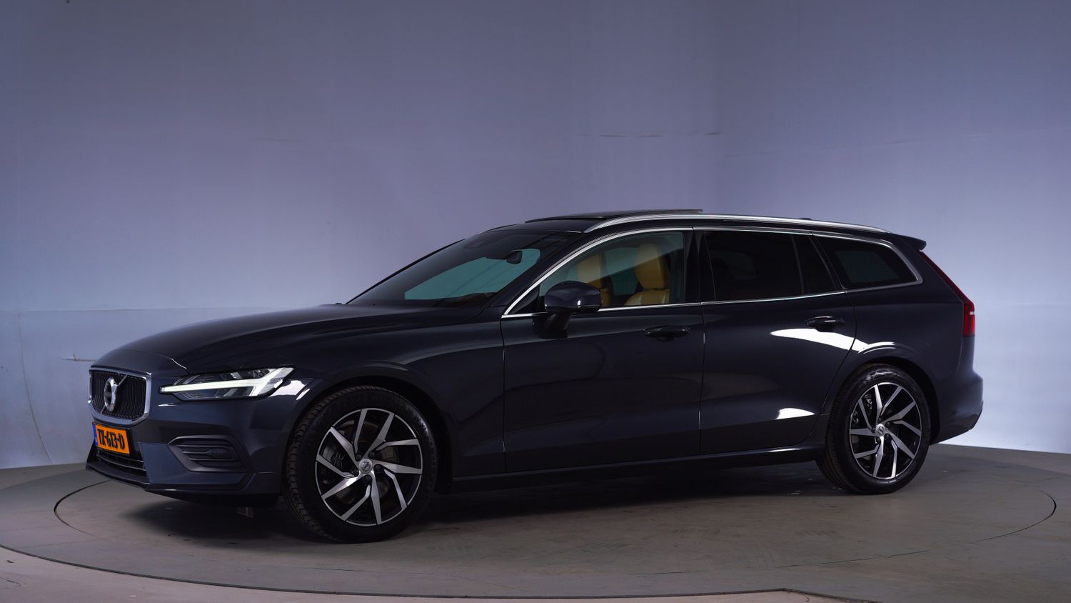 Volvo V60 Station 2018 TX-613-D 1