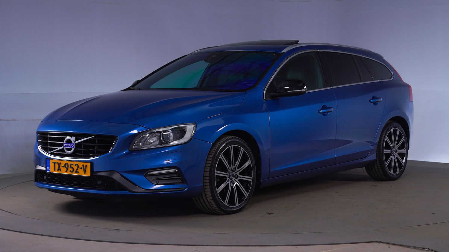 Volvo V60 Station 2018 TX-952-V 1