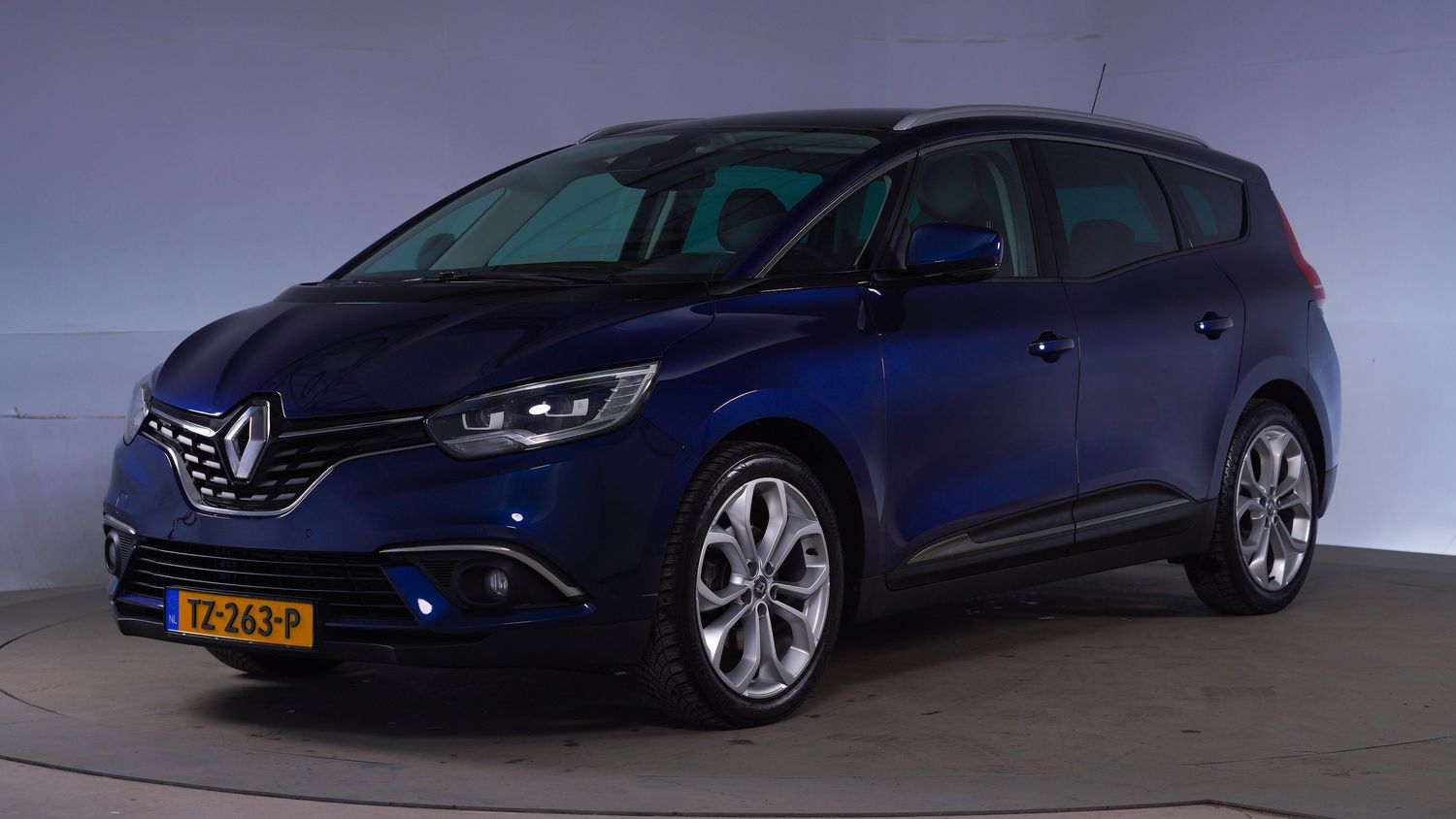 Renault Grand Scenic MPV 2018 TZ-263-P 1