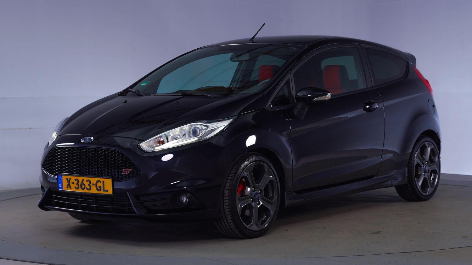 Ford Fiesta Hatchback 2016 X-363-GL 1