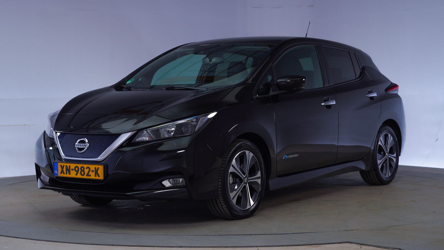 Nissan Leaf Hatchback 2019 XN-982-K 1