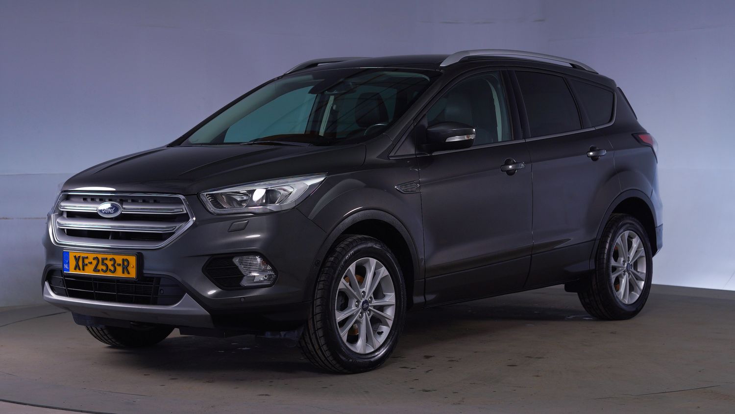 Ford Kuga MPV 2018 XF-253-R 1