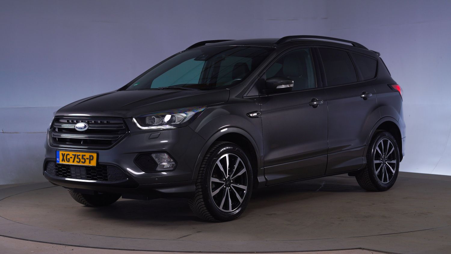 Ford Kuga SUV / Terreinwagen 2019 XG-755-P 1