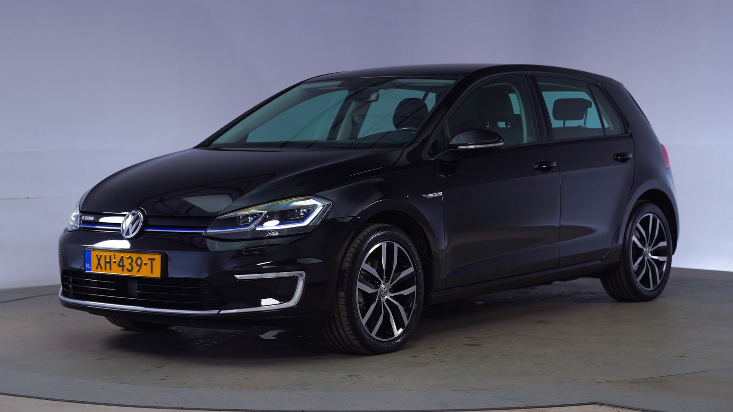 Volkswagen e-Golf Hatchback 2019 XH-439-T 1