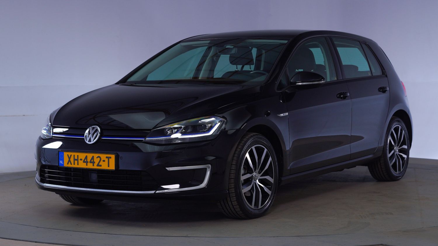 Volkswagen e-Golf Hatchback 2019 XH-442-T 1