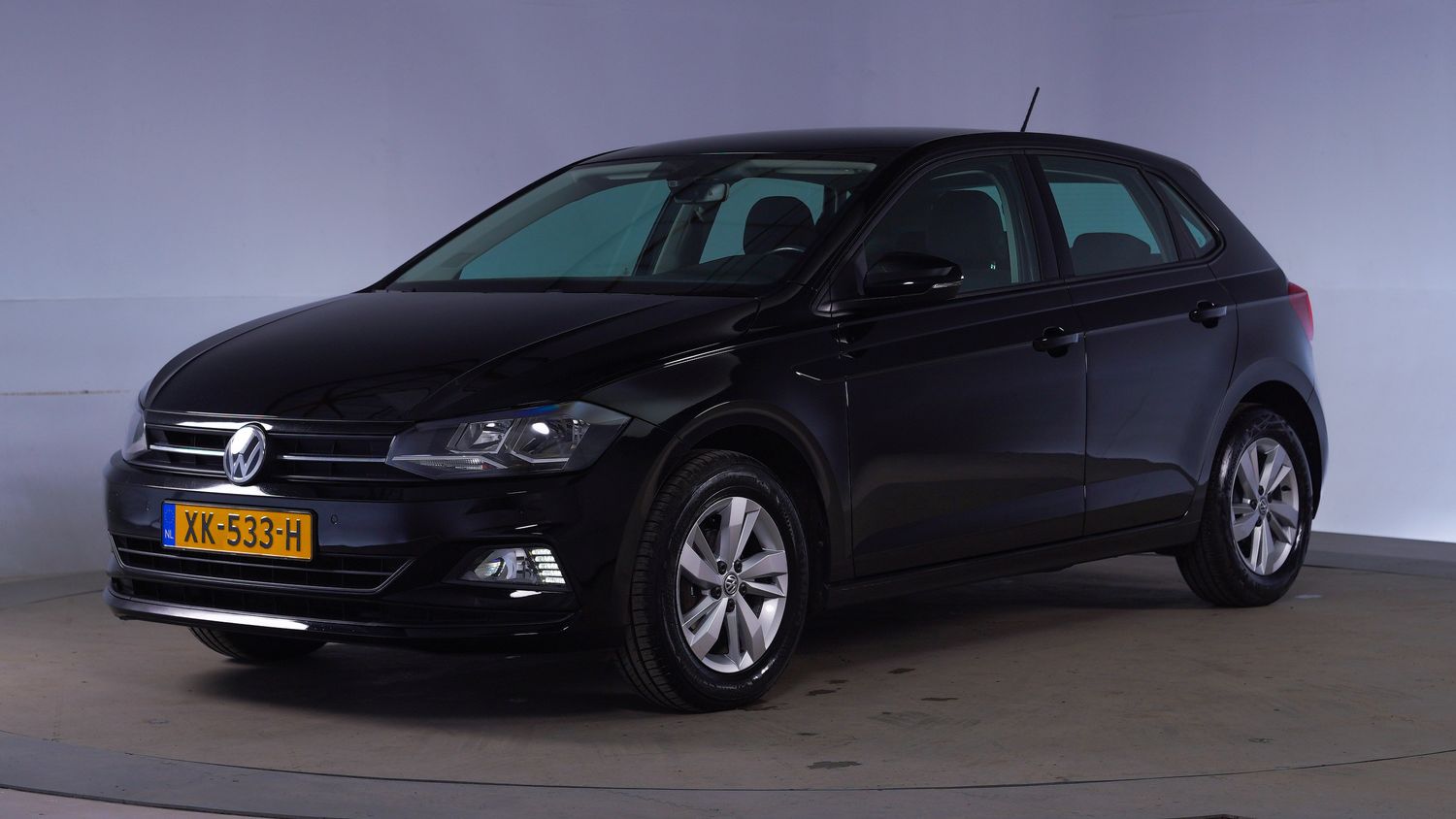 Volkswagen Polo Hatchback 2019 XK-533-H 1