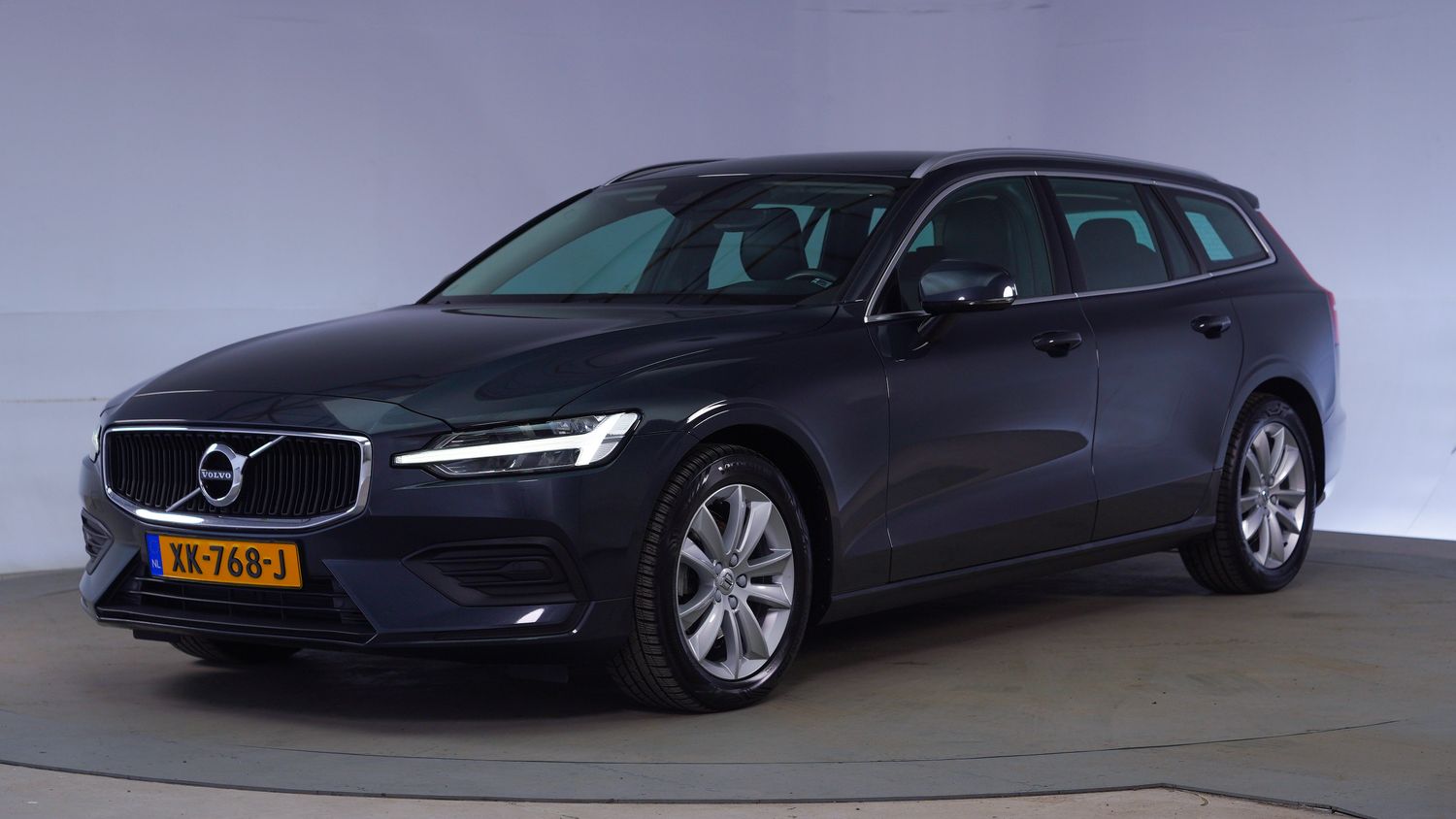 Volvo V60 Station 2019 XK-768-J 1