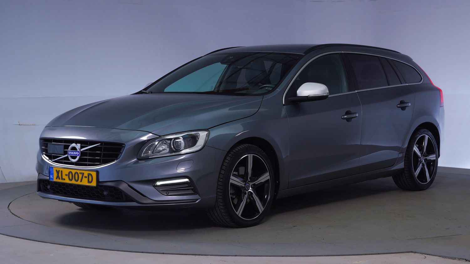 Volvo V60 Station 2018 XL-007-D 1