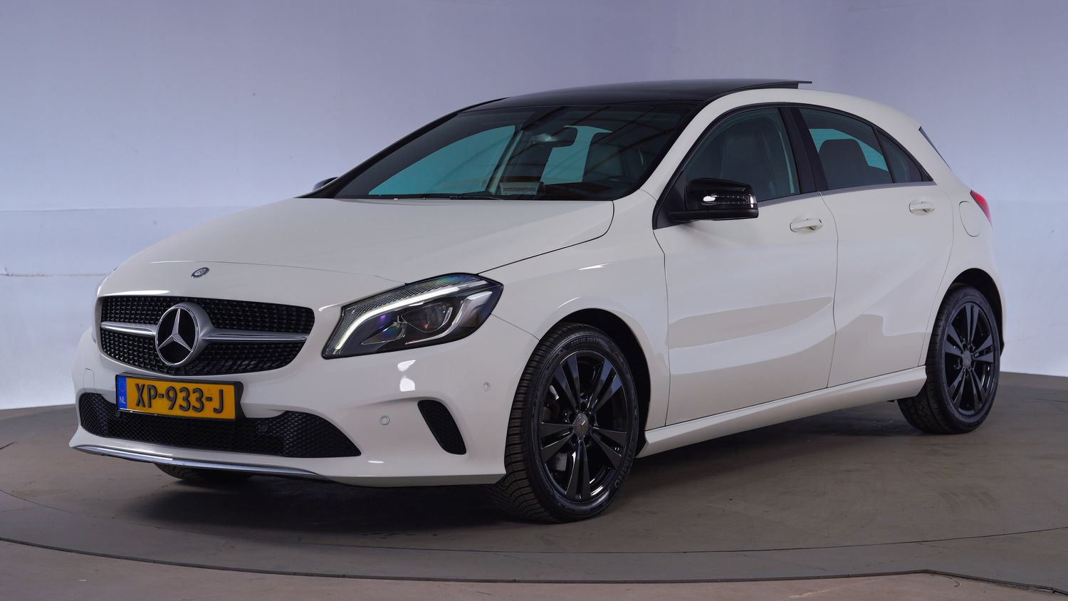 Mercedes-Benz A-klasse Hatchback 2016 XP-933-J 1