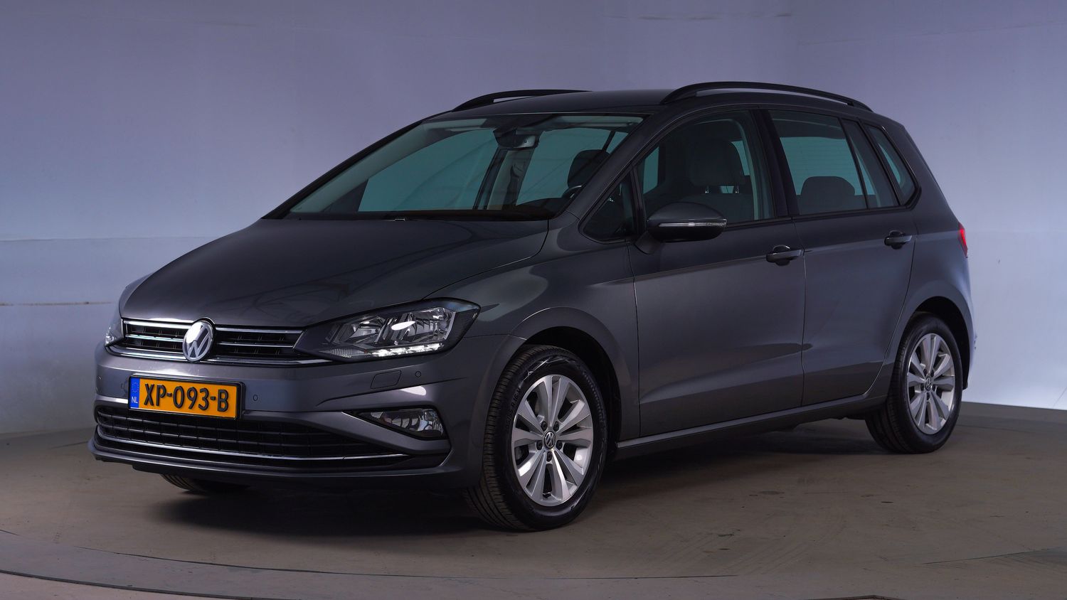 Volkswagen Golf Sportsvan MPV 2018 XP-093-B 1