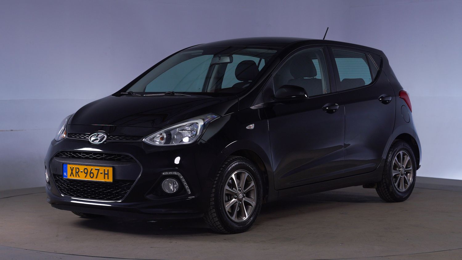 Hyundai i10 Hatchback 2015 XR-967-H 1