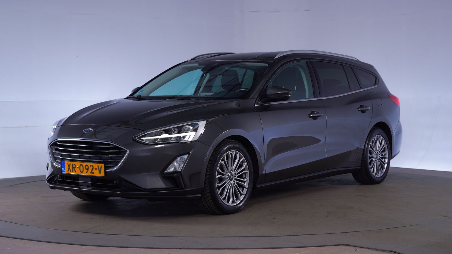 Ford Focus Station 2019 XR-092-V 1