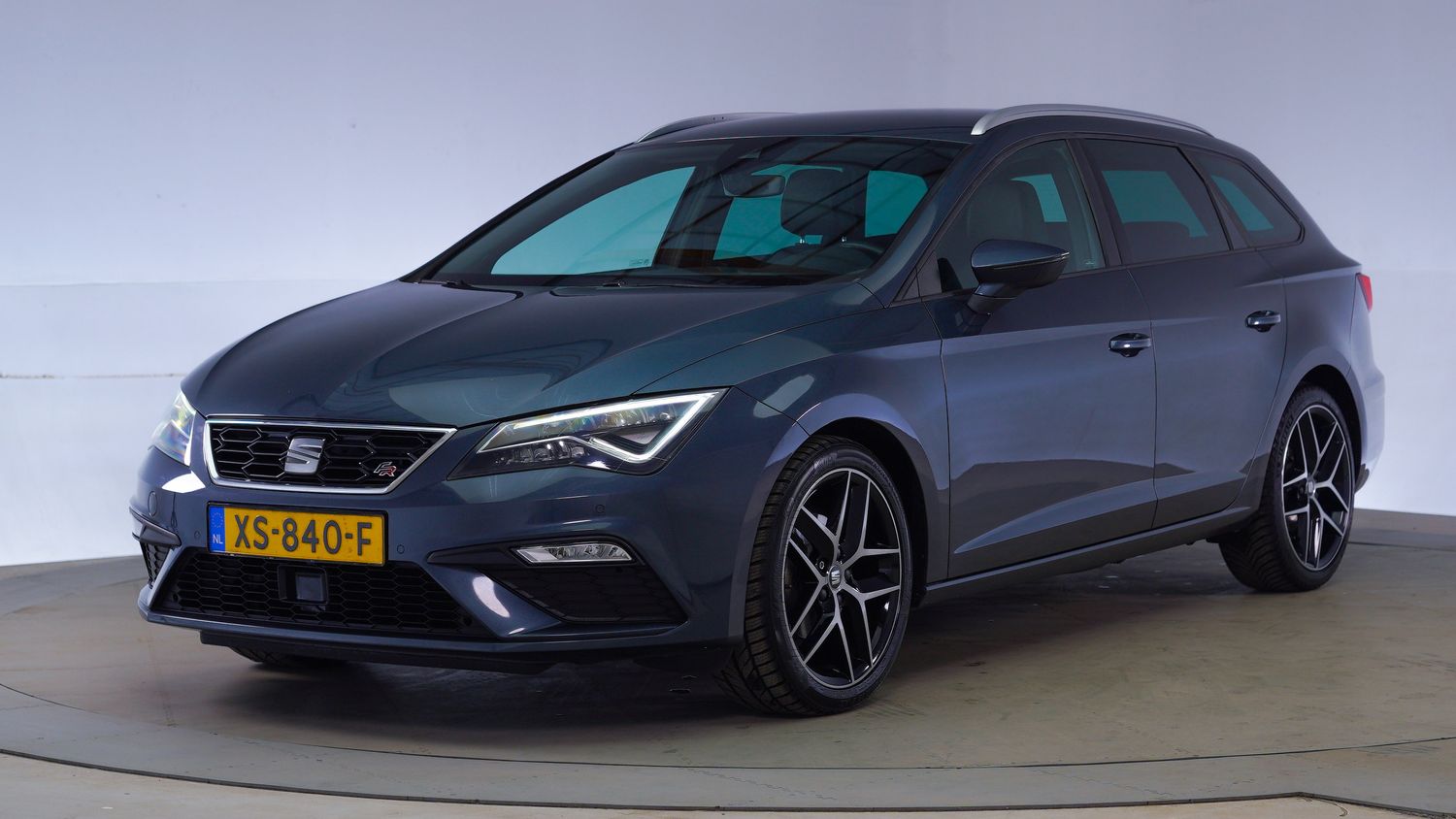 Seat Leon Station 2019 XS-840-F 1