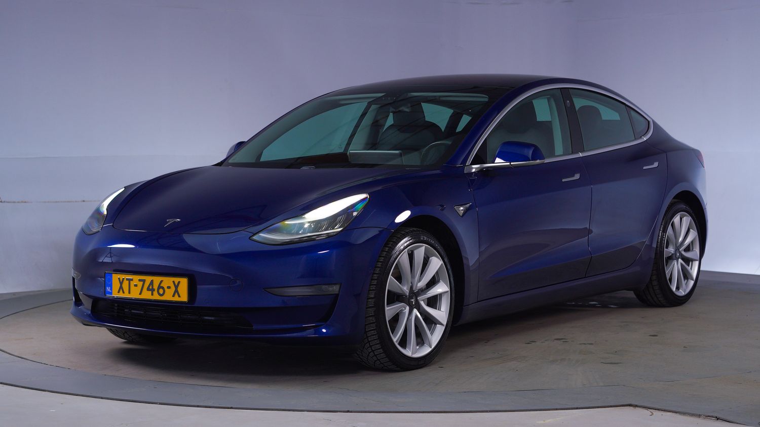 Tesla Model 3 Hatchback 2019 XT-746-X 1