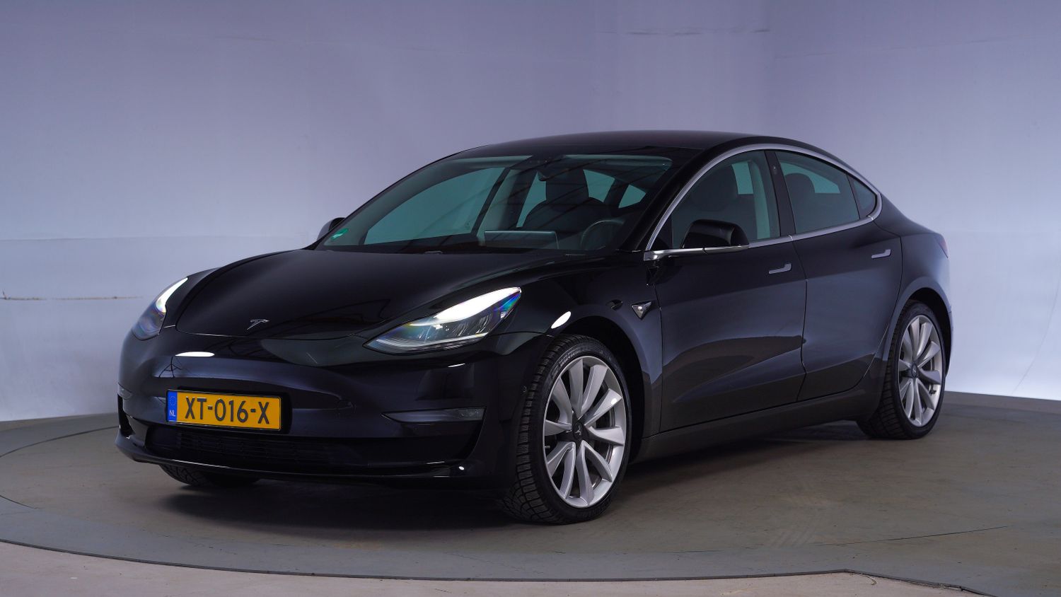 Tesla Model 3 Hatchback 2019 XT-016-X 1