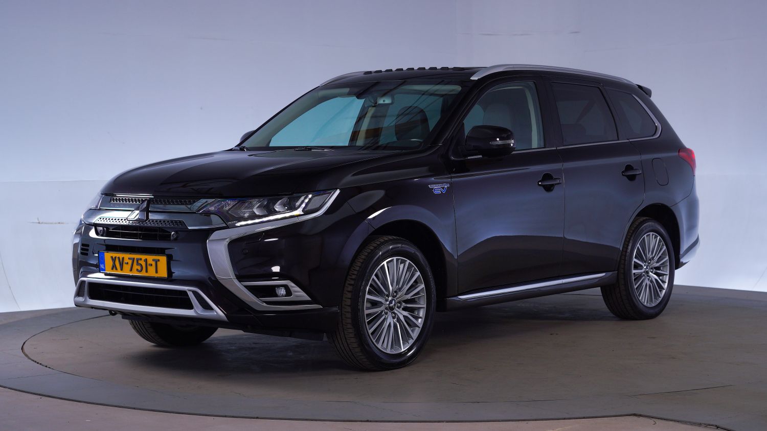 Mitsubishi Outlander SUV / Terreinwagen 2019 XV-751-T 1