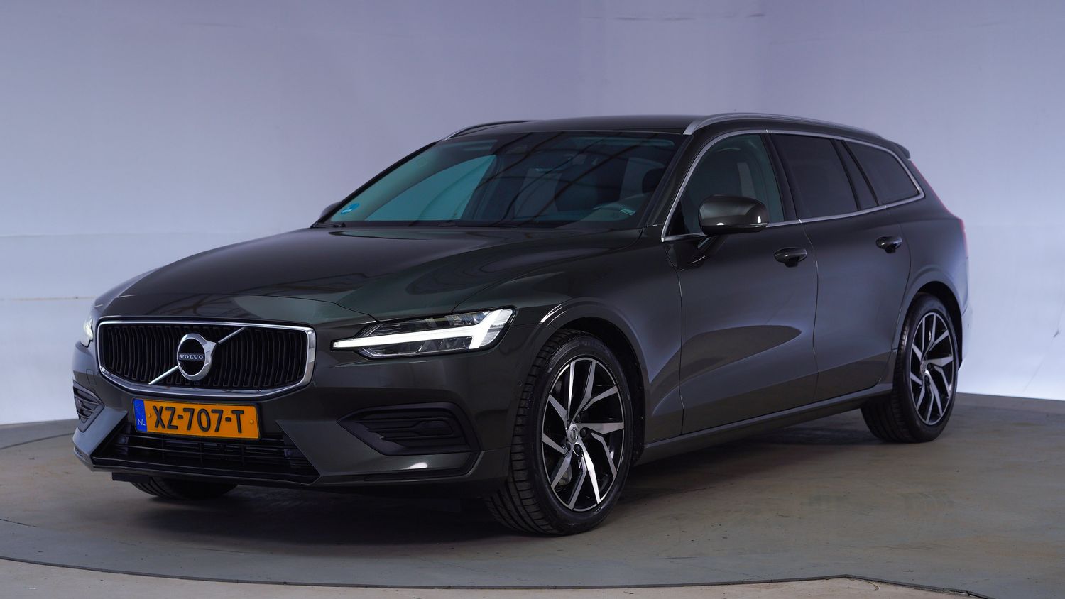 Volvo V60 Station 2019 XZ-707-T 1