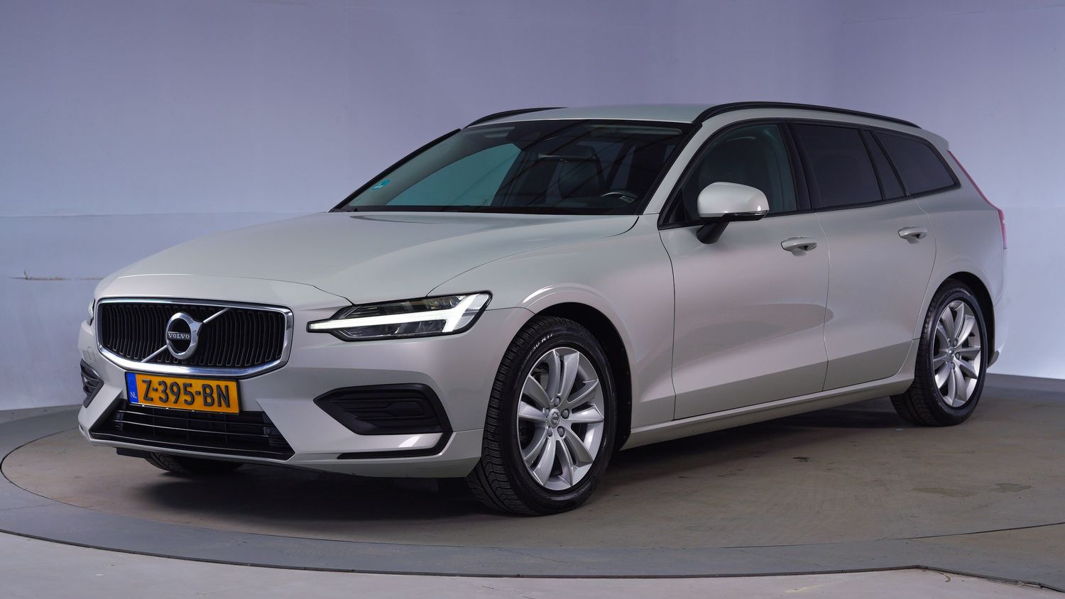 Volvo V60 Station 2018 Z-395-BN 1