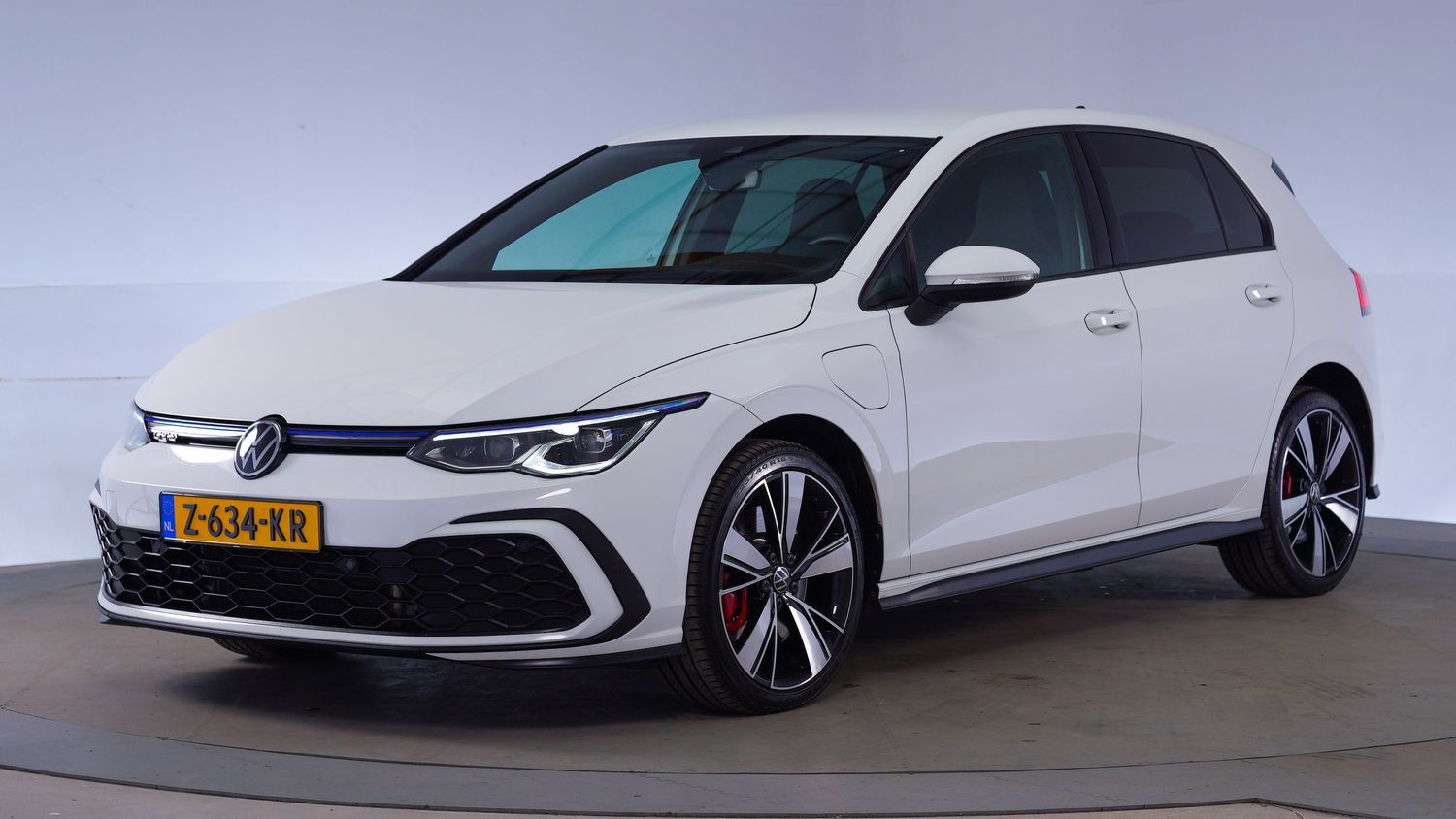 Volkswagen Golf Hatchback 2021 Z-634-KR 1