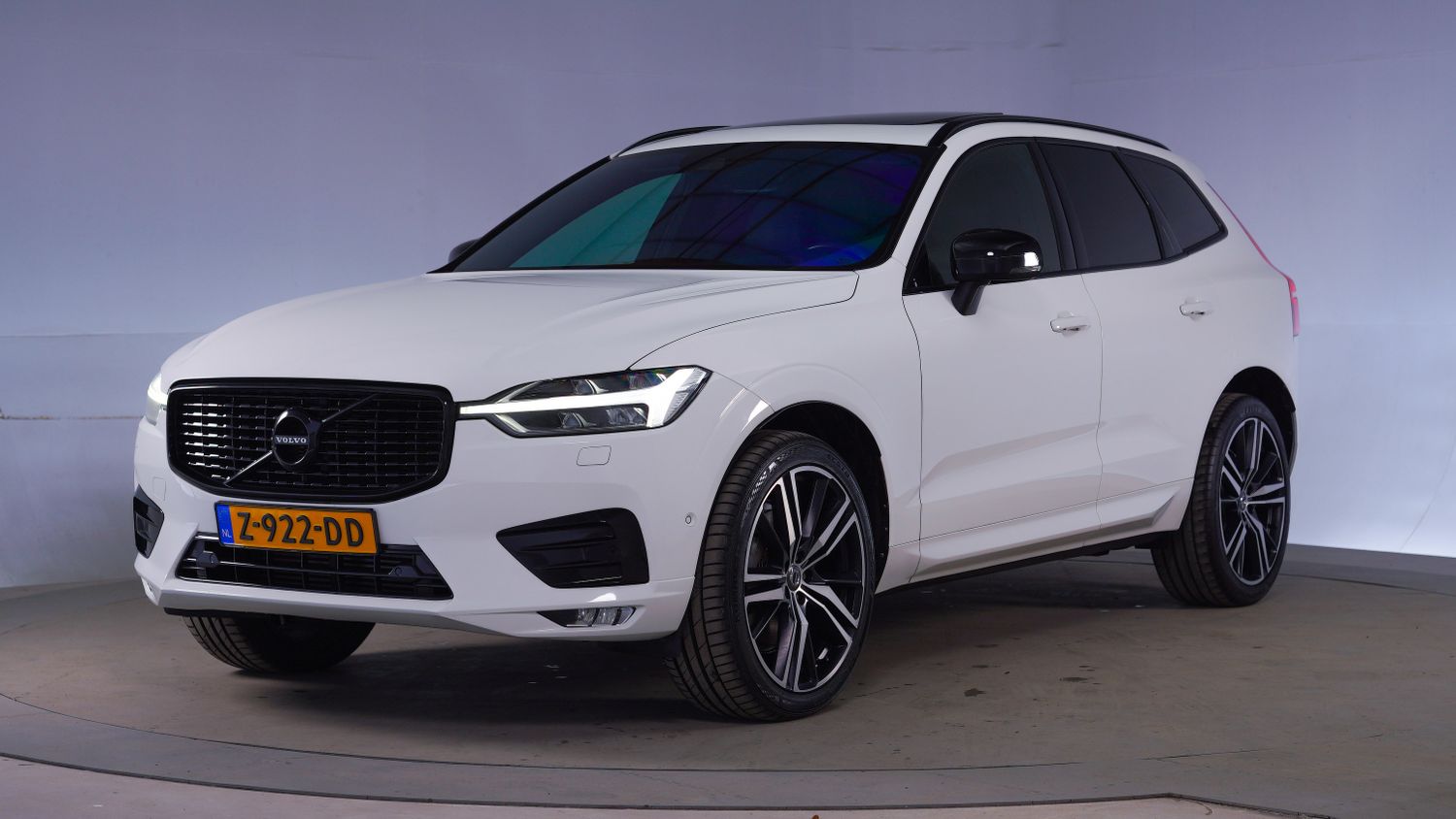 Volvo XC60 SUV / Terreinwagen 2019 Z-922-DD 1