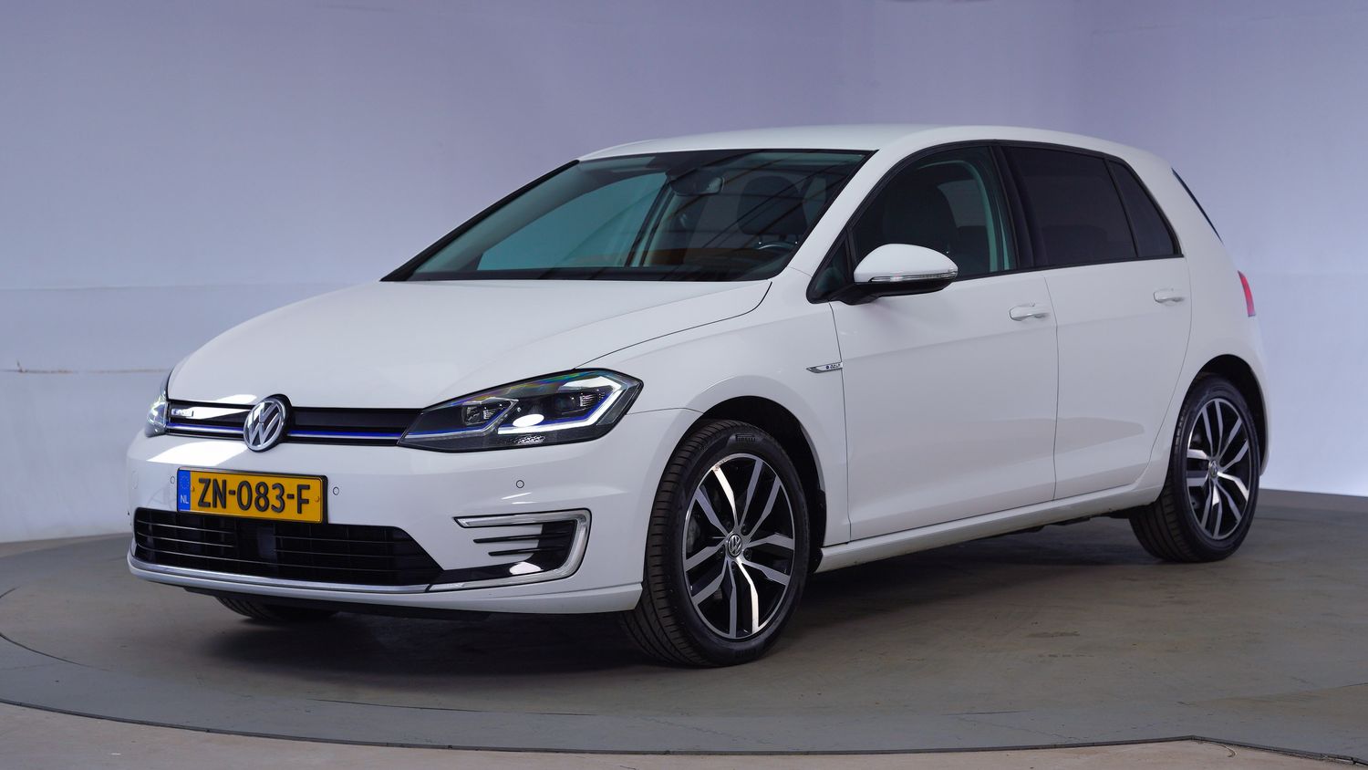 Volkswagen e-Golf Hatchback 2019 ZN-083-F 1