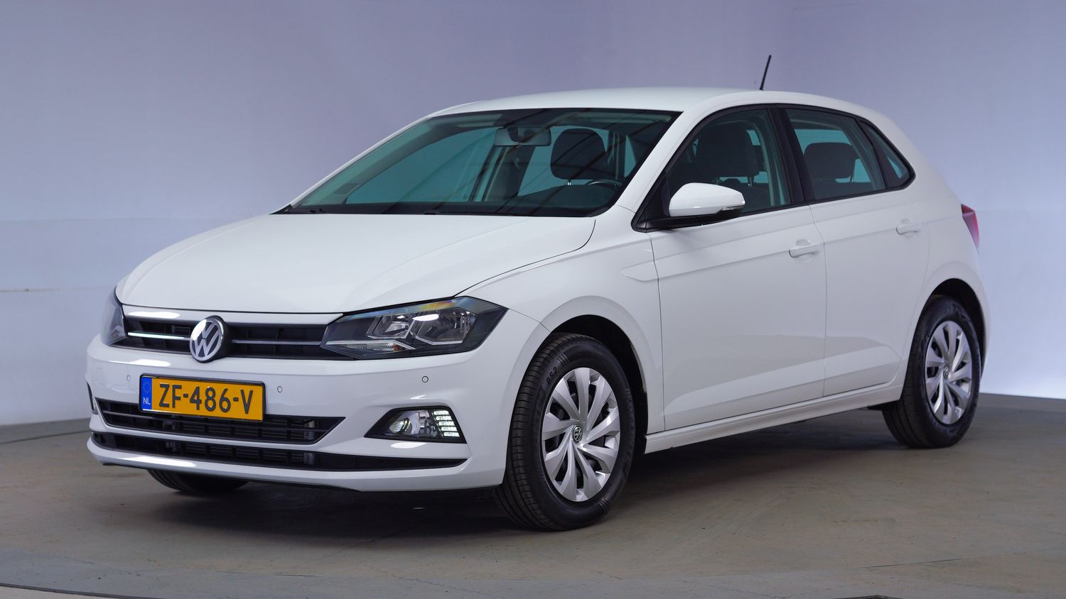 Volkswagen Polo Hatchback 2019 ZF-486-V 1